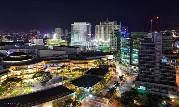 Mabolo Apartment | Mabolo garden flat a9 Rooftop Pool Shortwalk to Ayala Mall