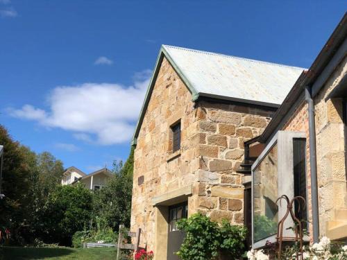Hobart Central Business District Apartment | Macquarie Street Stable