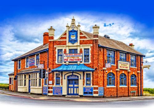 Tipton Hotel | Mad O'Rourkes Pie Factory