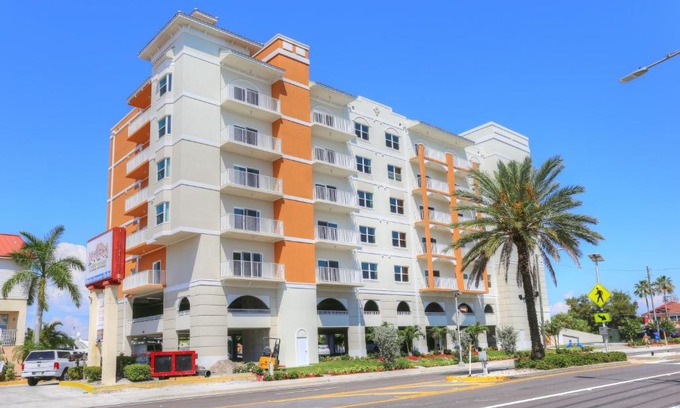 Madeira Beach House | Madeira Bay Resort I by Travel Resort Services