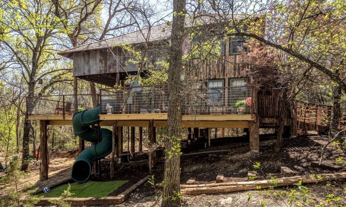 Dennis House | Magical Treehouse Rental for Family Glamping Adventures in Texas