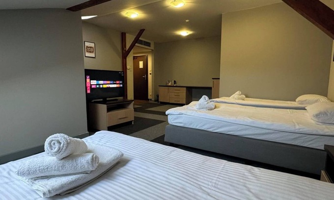 Zambrow Hotel | Magiczna Farma Mąka i Magia