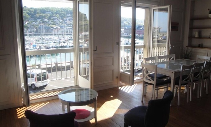 Fecamp Cottage | Magnificent 100 m² gîte with harbour, sea and cliff views, classified 3*.