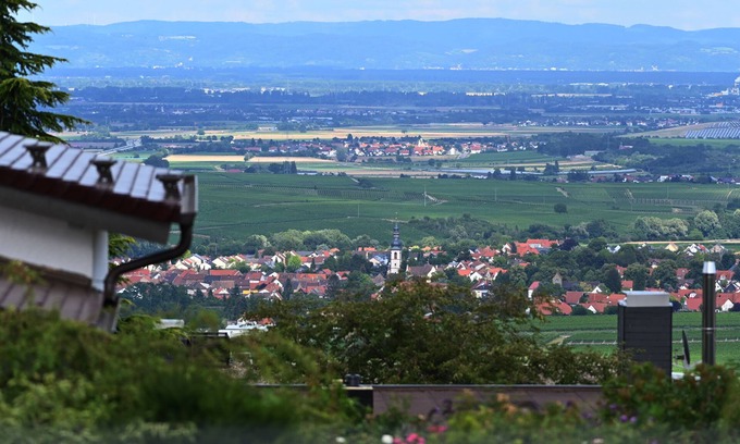 Battenberg Apartment | Magnificent distant view