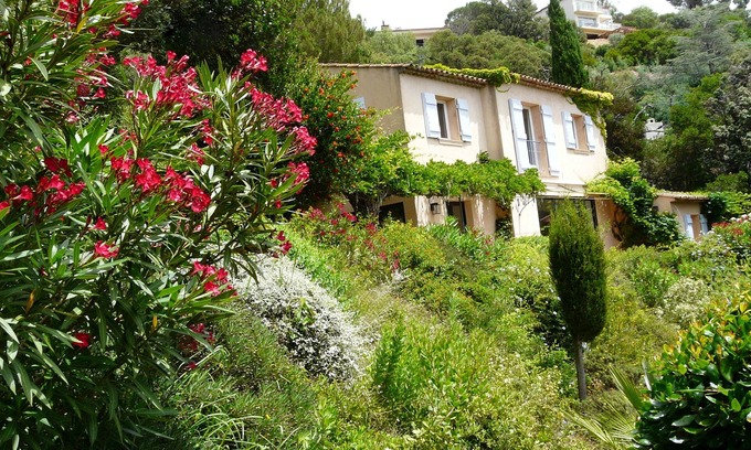 La Croix-Valmer Villa | Magnificent villa in the heart of nature, sea view, infinity pool - Classified 4★