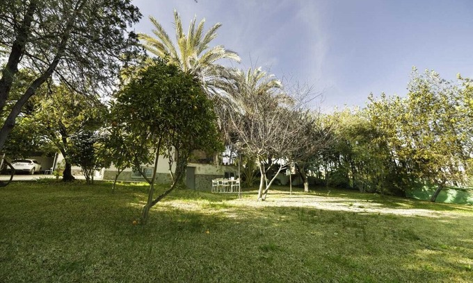 Guillena Ski Chalet | Magnificent villa with pool