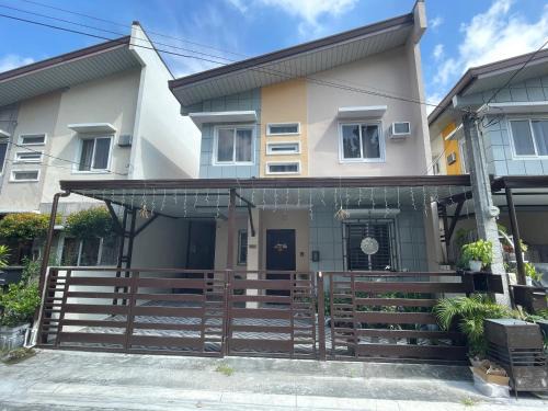 Angeles City House | Mago Nouveau Residence 3bdrm-3bath Subdivision