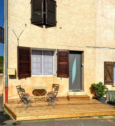 Montmeyan House | Maison chaleureuse