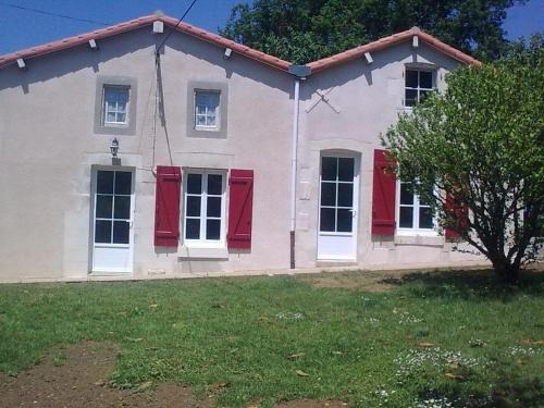 Mazieres-en-Gatine House | Maison de campagne rustique et confortable