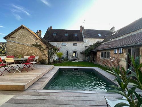 Senlis House | Maison de Campagne by La Boîte En Plus