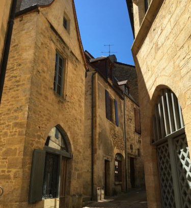 Sarlat-la-Caneda Historic Center House | Maison de Charme dans la Cité