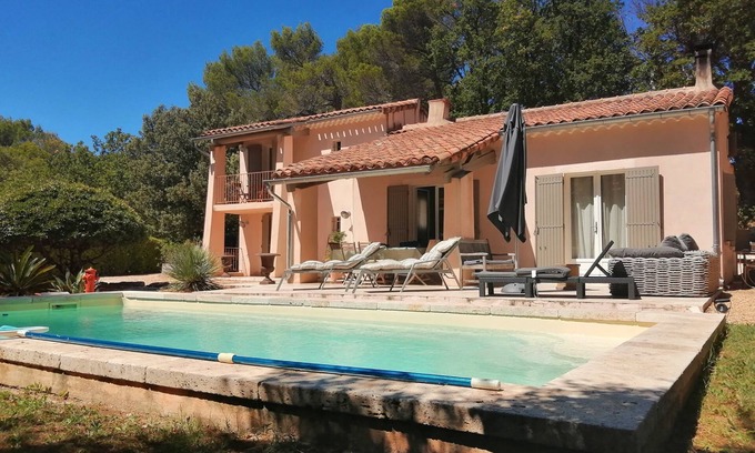 Roaix House | Maison de Vacances, Piscine Privée, 6 Personnes