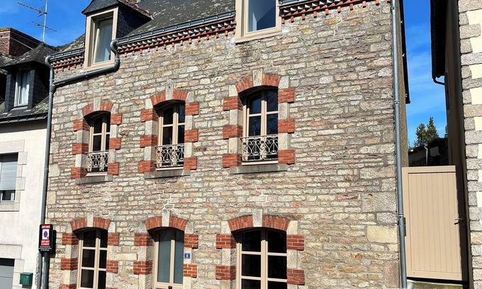 Josselin House | Maison grande capacité - L’Escale Enchantée - Josselin