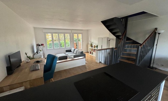 Montigny-le-Bretonneux House | Maison spacieuse JO 2024