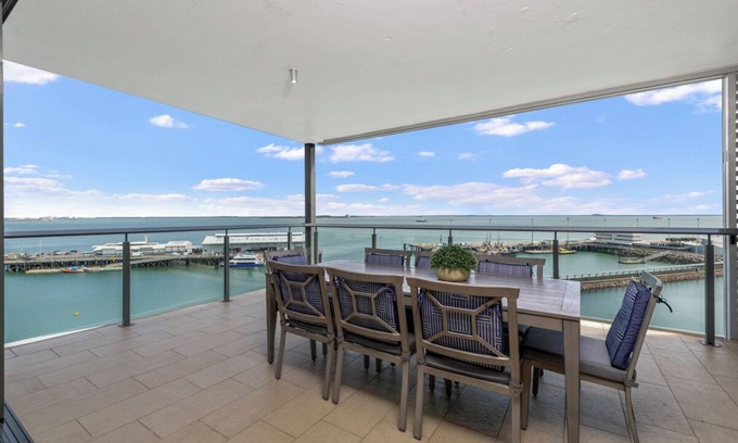 Darwin City Centre Apartment | Majestic Waterfront Lagoon & Harbour Views + Cafes