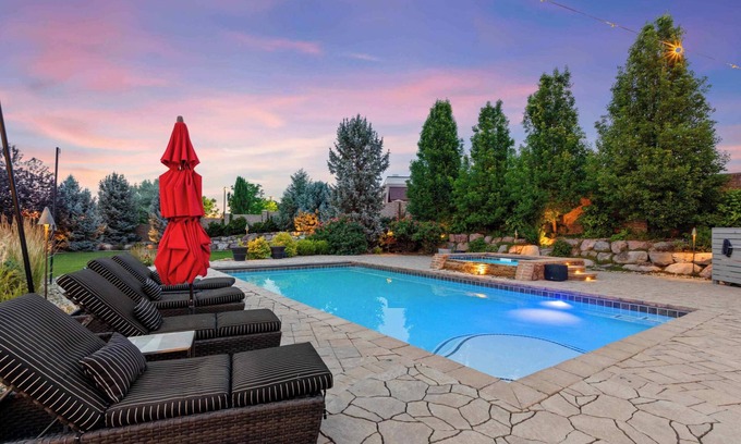 Draper House | Majesty Estate in Salt Lake with Private Pool and Sport Court