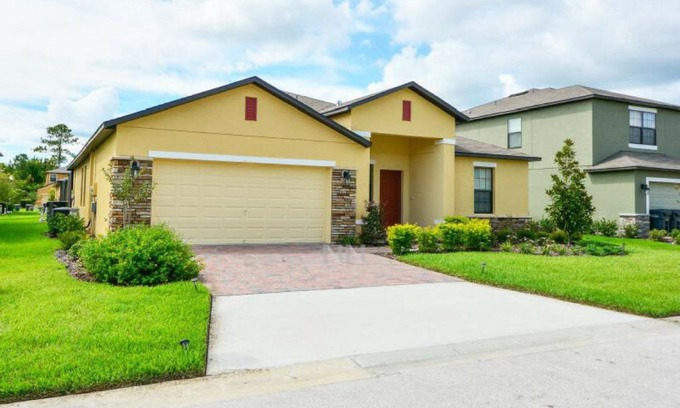 Cypress Pointe House | Make memories with your family and friends in this beautiful home 1014