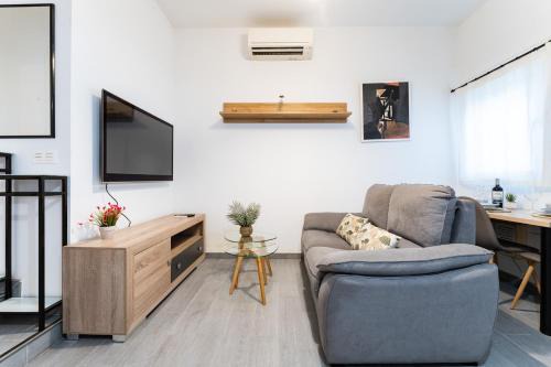 Poligono Alameda Apartment | MalagaSuite Capitan Huelin