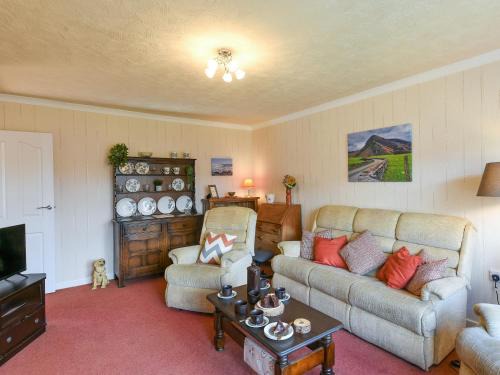 Bryn-crug House | Maldwyn
