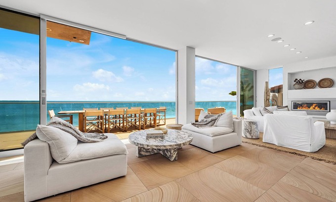 Central Malibu House | Malibu Harbour House