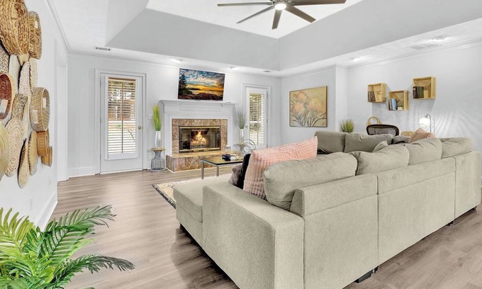 Buford House | Mall of GA 3BR Getaway Sleeps 10+Game Room Wi-Fi