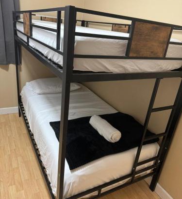 Little Havana Apartment | Mango Private Room