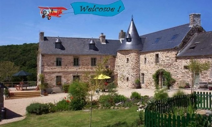 Tremel House | Manoir de Kervingant - 4* (8-14 people)