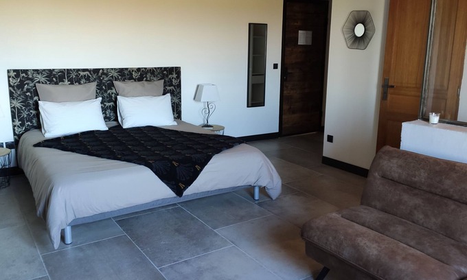 Vestric-et-Candiac Bed & Breakfast | Manoir Du Marquis De Montcalm - Suite double
