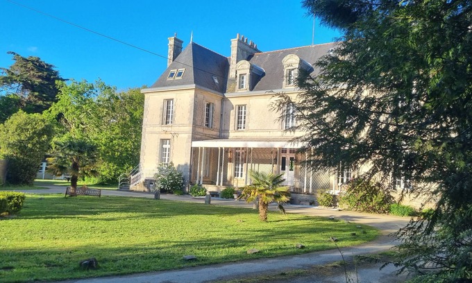 Loctudy Other | Manor house in wooded grounds, 800 m from beaches ideal for family, friends and colleagues