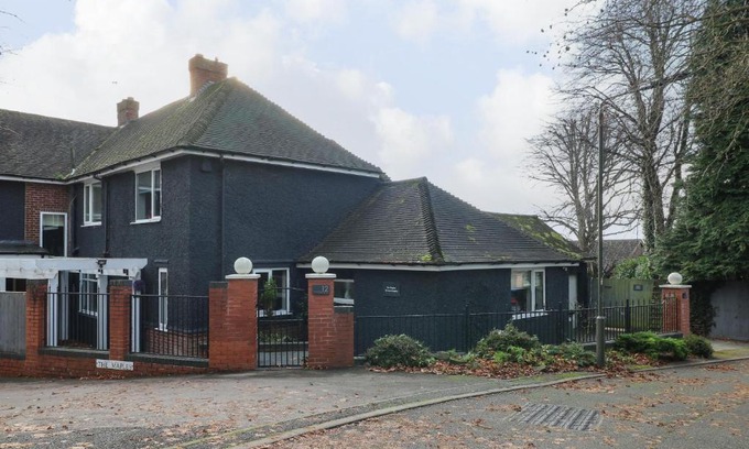 Marlpool House | Maples Annex