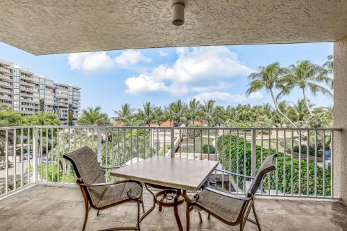 Marco Island Apartment | Marco Beach Ocean Resort 601