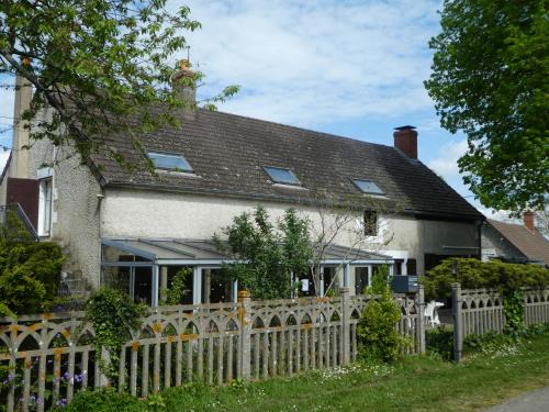 Mars-sur-Allier Bed & Breakfast | Mare Mars Chambres et table d'hotes