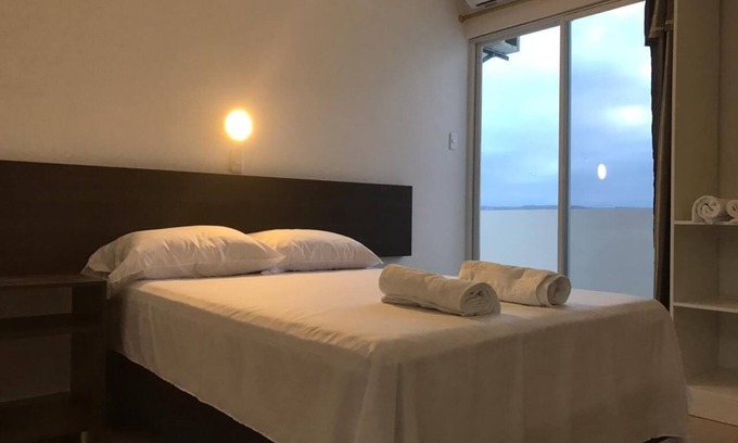 Manta Hotel | Mare S&M Hostal