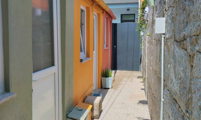 Leixões Apartment | Maria Surfista, Maria Sardinha & Maria do Mar, 3 houses on the beach in Matosinhos.