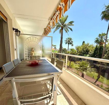La Celle-sous-Gouzon Apartment | Marilyn Beach - Vue mer, terrasse, garage privé