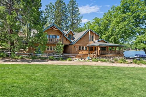 Groveland House | Marina Beach Lodge - Lakefront Home on Beach! home