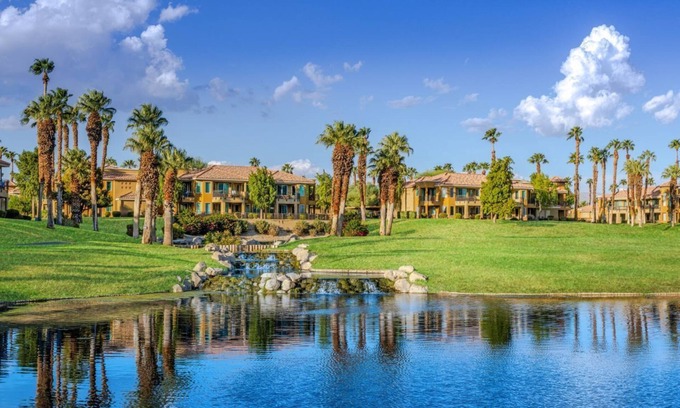 Palm Desert Resort | Marriott's Desert Springs Villas-Spacious 2 BR villa-fabulous golf and pools!