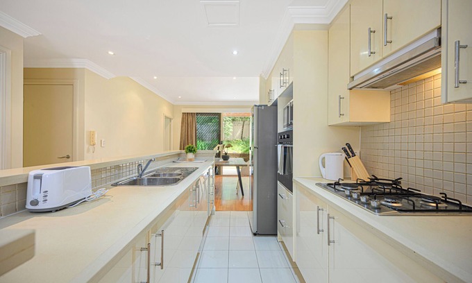 Marsfield House | Marsfield New Modern Townhouse with Pool Garage