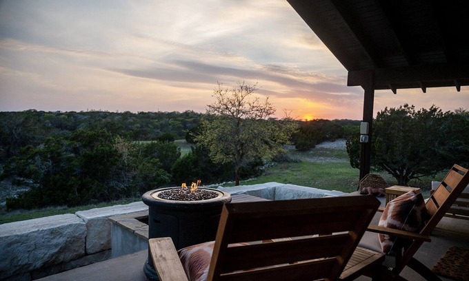 Kerrville Cabin | MARULA - A romantic African Safari in the Texas Hill Country