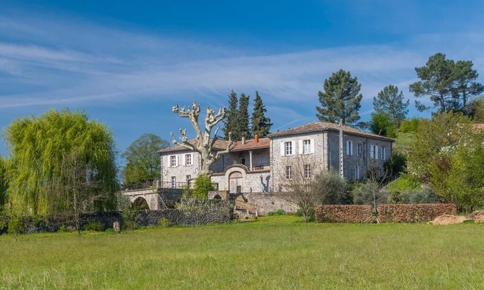Lalevade-dʼArdeche Villa | Mas La Levade at Auvergne-Rhône-Alpes