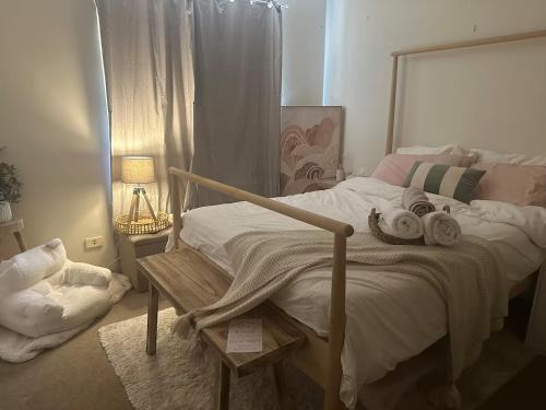 Bentley House | Master room with private bathroom