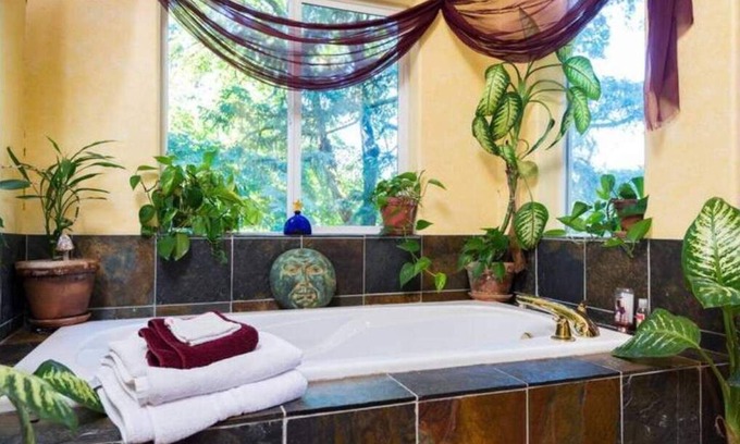 Carver Apartment | Master Suite Overlooking Clackamas River!