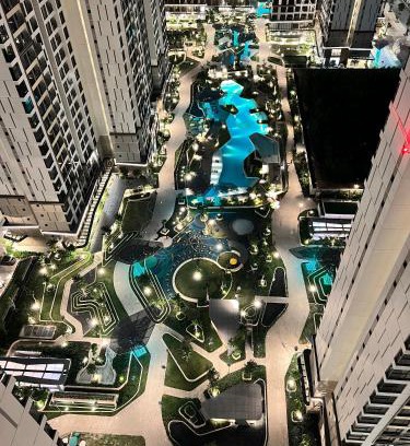 District 9 Apartment | Masteri centre point