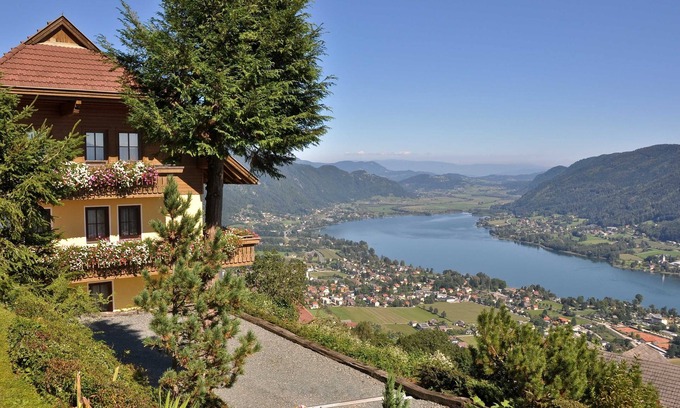 Bodensdorf Apartment | Mathiasl Panorama Apartments - Panorama Apartment