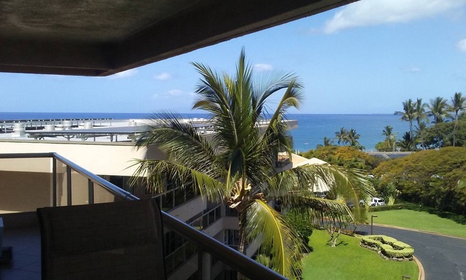Kihei Condo | Maui Banyan H-502: 1 Br Ocean View Condo w/New Furniture & Appliances