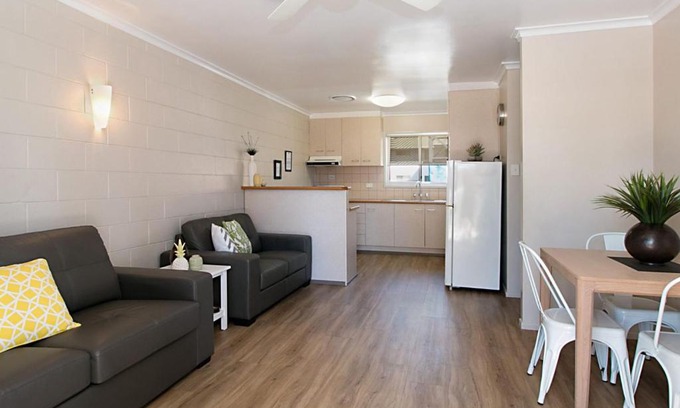 Coolangatta Apartment | Mavic Court Unit 4
