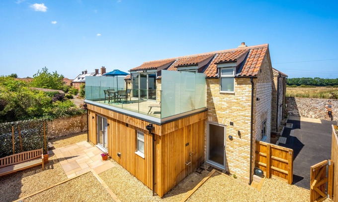 Titchwell House | May Cottage Titchwell, Norfolk