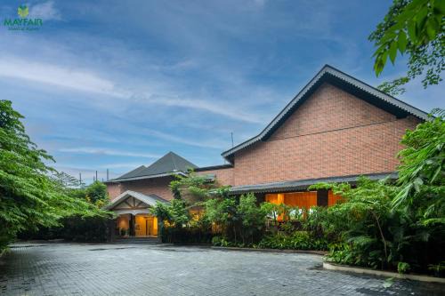 Tepesia Hotel | Mayfair Spring Valley Resort Guwahati