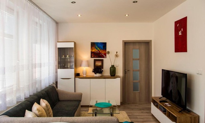 Liptovsky Mikulas Apartment | MAYTEX - ubytovanie v 46m2 apartmáne s balkónom