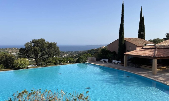 Les Issambres Apartment | Mazet adjoining the Domaine du Haut des Issambres